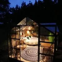 L'O Ré des Bois Hébergement insolite Verrière Aube, Bain, Sauna, Massages โรงแรมในLaussonne