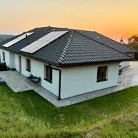 Apartmán NA KOPCI Krucemburk, מלון בKřížová