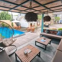 Zavana rooms & Restaurant, Hotel in Tanjungkarang