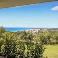 Villa Orfeas Seaview Retreat, Hotel in Skafidia