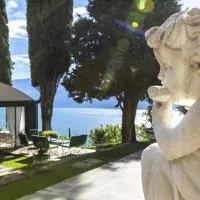 Boutique Hotel Villa Sostaga, hotel di Gargnano