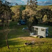 Tiny House Farmstay at Dreams Alpaca Farm - A Windeyer Outback Experience, hotel en Windeyer