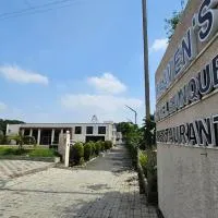 Heaven's Hotel &Resort, hotel em Ratlām
