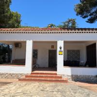 Villa Lon, Hotel in Mont-roig del Camp