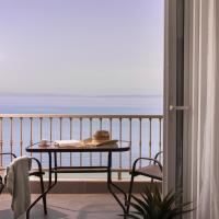 The Beach House - Steps from the Sea Hanioti &ndash; hotel w mieście Hanioti