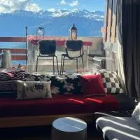 Studio chaleureux, confortable, avec vue sur les Alpes, Hotel in Anzère