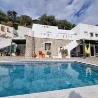 ELAIOLITHOS - Luxury Villa Suites - Adults Only, hotel en Khalkíon