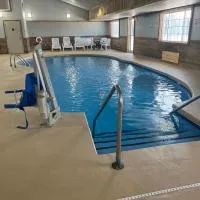 Days Inn & Suites by Wyndham Williamsburg IA North, מלון בWilliamsburg