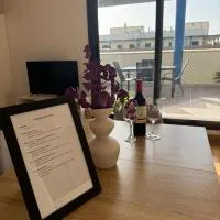Apartamento y ático en Tomares, Sevilla, viešbutis mieste Tomaresas