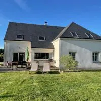 Maison à louer, hotel din Yèvres