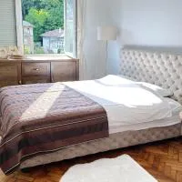 Cozy with parking、Zemunのホテル