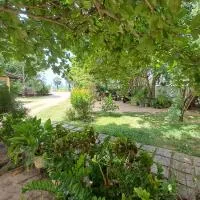 Holiday Beach Guesthouse: Kalkudah şehrinde bir otel