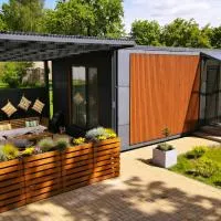 Green Oasis House -Linini, hotel en Mārupe