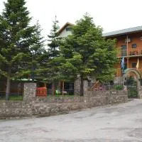 Chalet Safari، فندق في Aisími