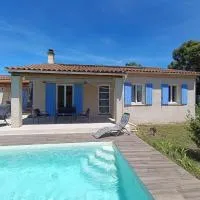 Maison Provençale - Piscine & Terrain de Pétanque, hotel din Grillon