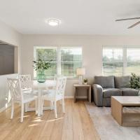 Spacious Zephyrhills Duplex #1, hotel near Zephyrhills Municipal Airport - ZPH, Zephyrhills