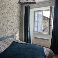 Le studio du Sabotier: Oradour-Saint-Genest şehrinde bir otel