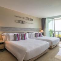 Centara Ao Nang Beach Resort & Spa Krabi, hotel em Praia de Aonang