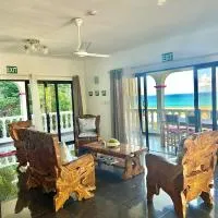 Vilea Frangipani Ground Floor 2 bedroom Apartment、マへ島にあるSeychelles International Airport - SEZの周辺ホテル