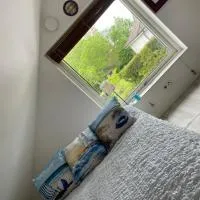 Sea-Inspired Suite for You and Your Pet, hotel Öjersjö városában