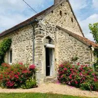 Le Gîte De L'Ouche Charlot, hotel a Maux
