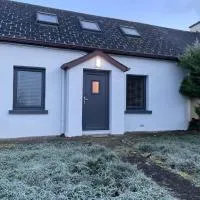 Clare glens cottage, хотел в Лимерик