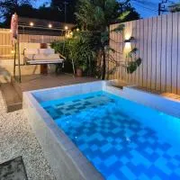 Japanese style plunge pool Villa in Si Racha, hotel en Si Racha