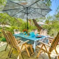 Casa Paloma Studio: Artsy & Airy w/ Hot Tub Access, hotel u gradu 'Patagonia'