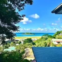 Vilea Frangipani Ground Floor 2 bedroom Apartment，馬埃島Seychelles International Airport - SEZ附近的飯店
