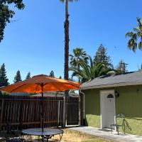 Charming Suite with privacy, hotel poblíž McClellan Airfield - MCC, Sacramento