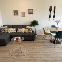 PARIS-MONTROUGE Magnifique Appartement 2 pièce de 36m2 - très cosy pour 1 à 5 personnes refait à neuf - ENTIRE APARTMENT LUXURIOUS AND WARM - Montrouge Paris 14ème - Proche Aéroport Orly & Parc Expositions Porte de Versailles FREE WIFI GRATUIT, hotel u gradu Monruž