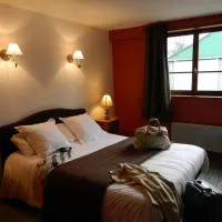 LOGIS - Auberge Du Colombier, hotel en Guînes