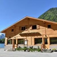Le Cabanon- Champex Lac, отель в городе Шампекс