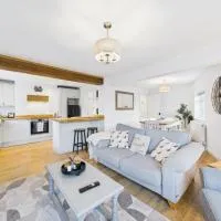 Corner House- hot tub and outdoor fireplace, hotel en Herstmonceux