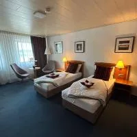 Pension Rooms, готель у місті Broderstorf