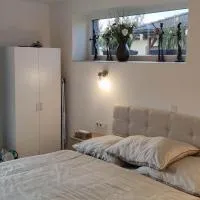 U zlatého křížku, hotel sa Loukov