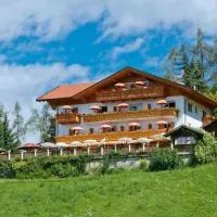 Hotel Rastlhof, viešbutis mieste Schenna