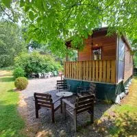 La Roulotte Authentique au pays de George Sand avec piscine, хотел в Mouhers