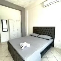 Grey house, hotel Dídimában