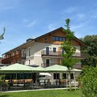 Erlebnis Gasthof Wasserhammer，Randegg的飯店