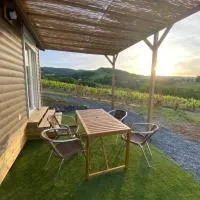 Cadoles du Domaine de Croifolie、Salles-Arbuissonnasのホテル