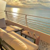 Casa Sud Menton Studio front de mer, terrasse plein soleil, vue panoramique et parking, hotel v mestu Menton