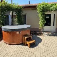 Reforma Apartman, hotel a Szerencs