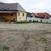 Cazare Valea Dinozaurilor، فندق في Sibişel