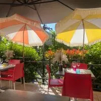 Auberge Chez Tonton, Hotel in Saint-Aubin