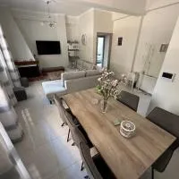 Feel Like Home, hotelli kohteessa Aigio