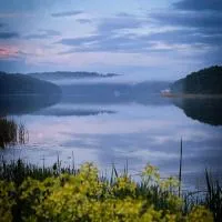 Z widokiem na jezioro - dom wakacyjny Kaszuby, viešbutis mieste Stenžyca