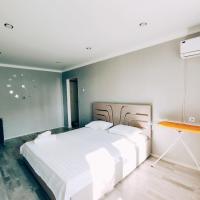 Квартира для командировочных، فندق بالقرب من Oral Ak Zhol Airport - URA، أورالسك