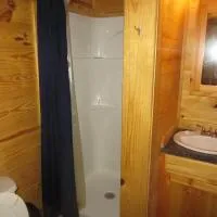All Tucked Inn Cabins, hotel u gradu Stockdale