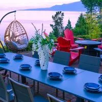 Beaver Beach Vacation Home, hotel en Madeira Park
